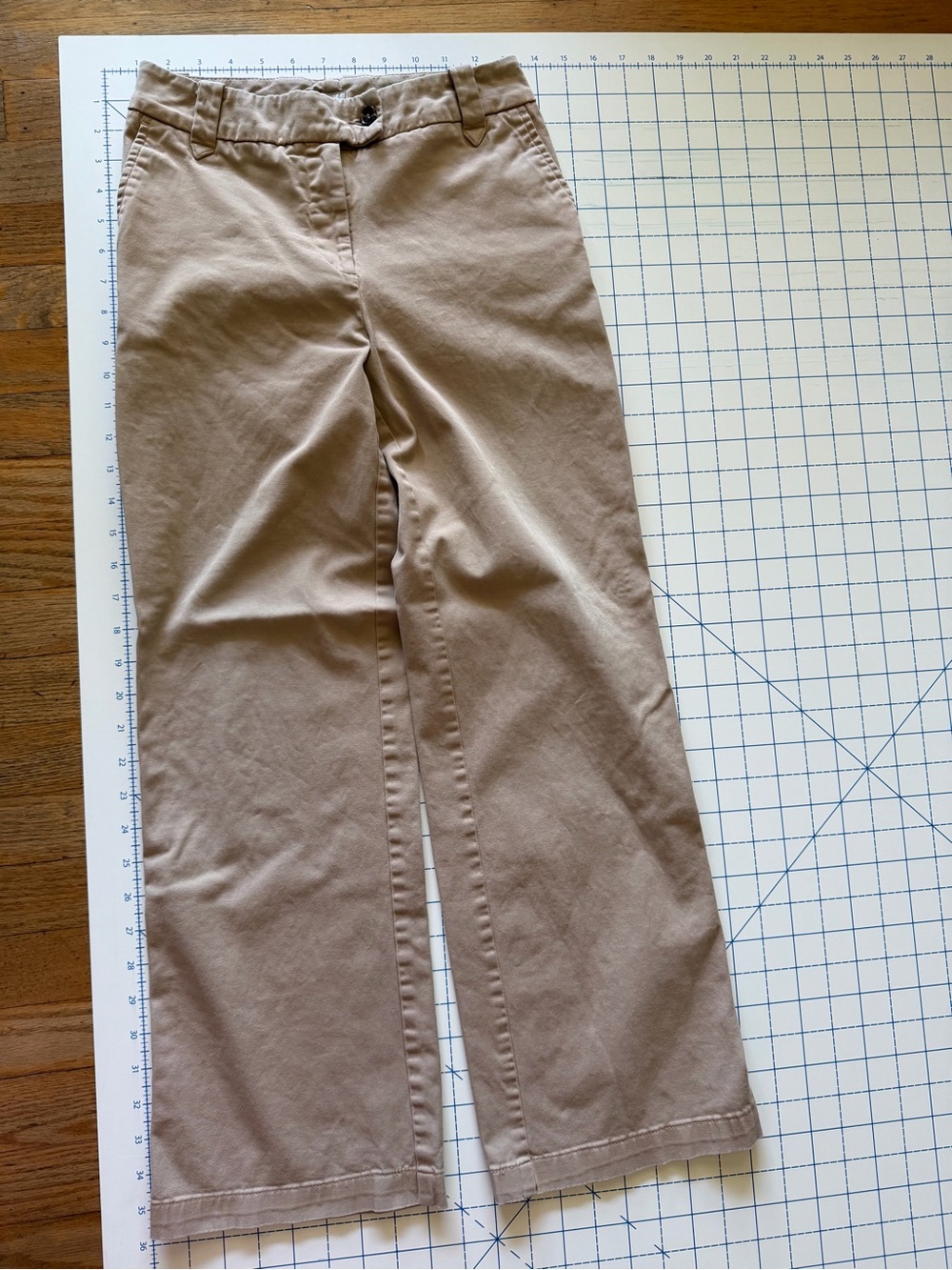 H&M Lady’s Khaki Straight-Leg Chinos - Light Brown